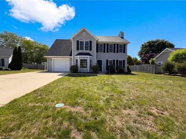 135 Brookgreen Ct, Kernersville, NC 27284