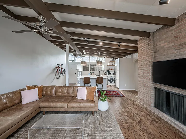 5222 Memorial Dr #5222 — Photo 11