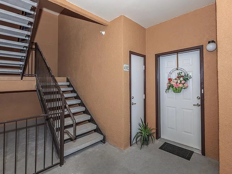 Villas at West Mountain — Photo 4
