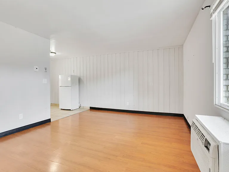 27 W 8th Ave #D — Photo 8