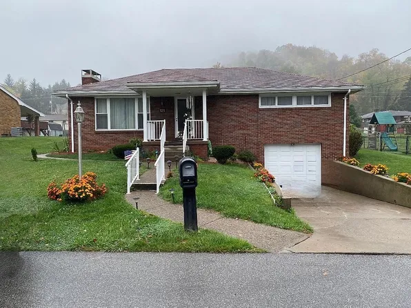 121 Sherwood Ave, Wheeling, WV 26003