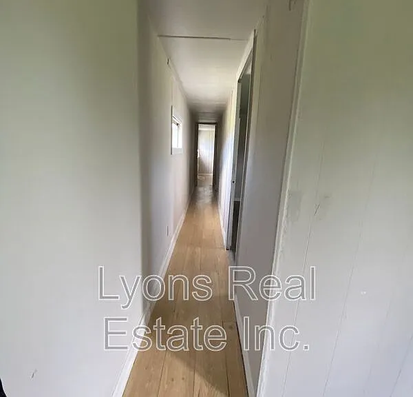 8086 Heck Dr #6 — Photo 9