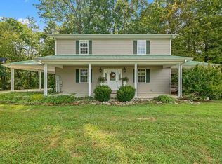 1437 New Hope Rd, Celina, TN 38551