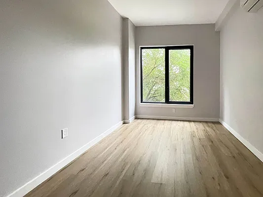 Rented by ERNY LLC | media 36