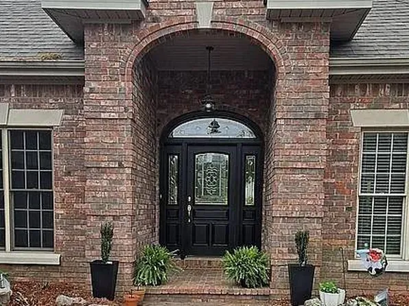 200 Gardens Gate Cir, Hot Springs, AR 71913