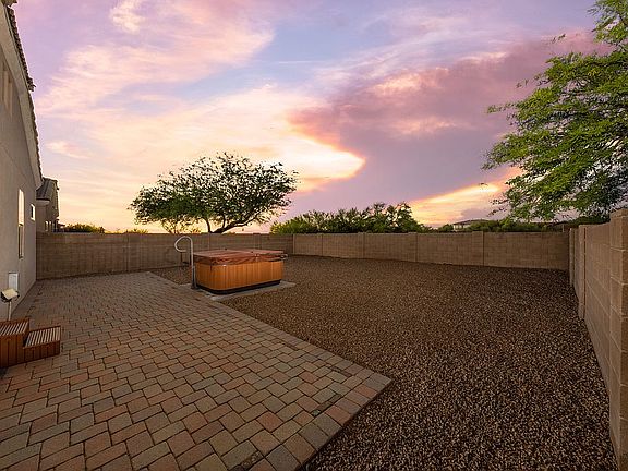 5th image of 649 E Pima Meadows Dr