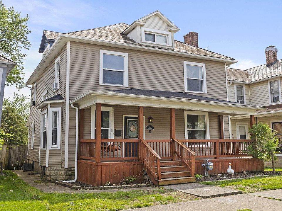 1st image of 628 E Chestnut St
