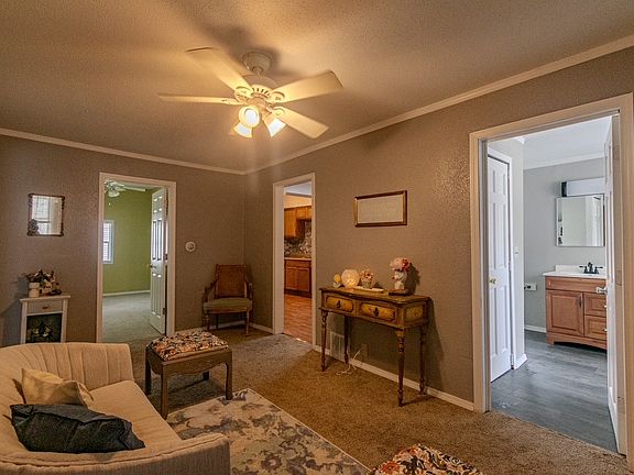 4th image of 2642 Hanson St