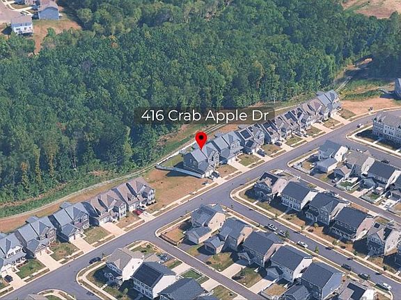 3rd image of 416 Crab Apple Dr