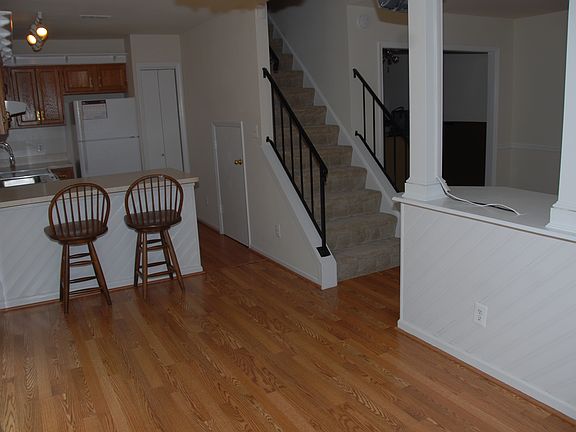 4th image of 6074 Deer Hill Ct