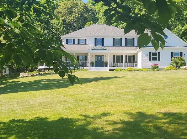 38 Emerald Glen Ln, Salem, CT 06420