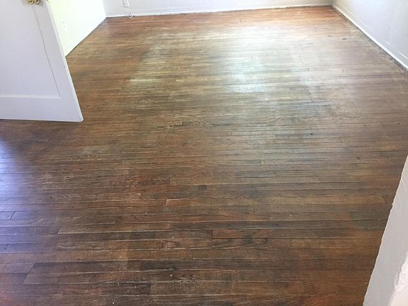 3rd image of 536 W Hammond Ave
