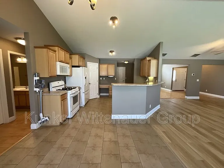 714 Wheatfield Rd — Photo 7