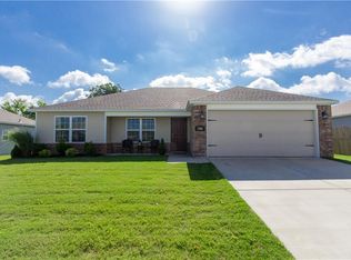 1366 S Spritz Dr, Fayetteville, AR 72701