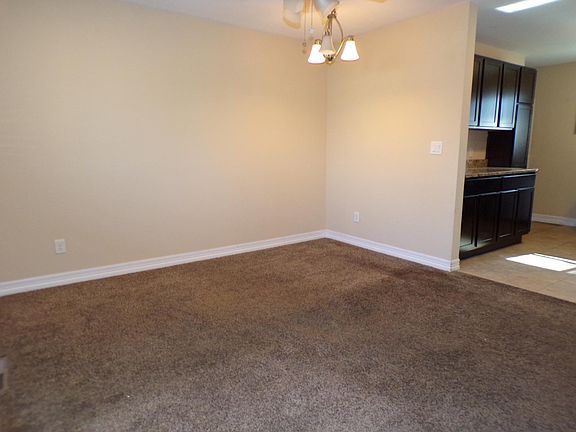 3rd image of 1515 Columbine Blvd
