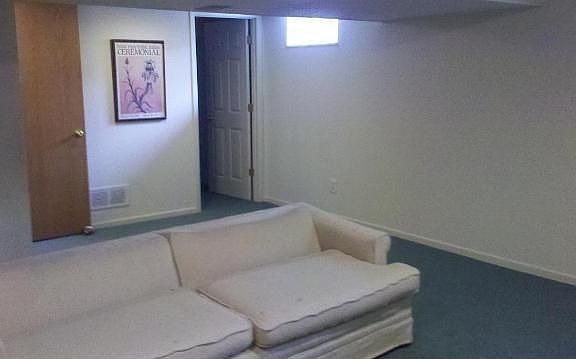 4th image of 1440 Crestwood Dr