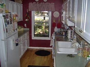 2nd image of 14A Hollywoods Ln