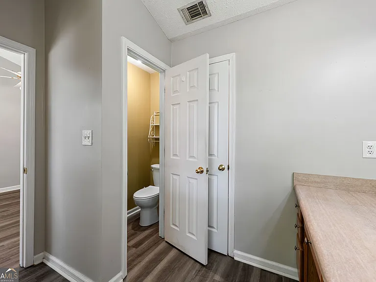 209 Garrison Chase — Photo 14