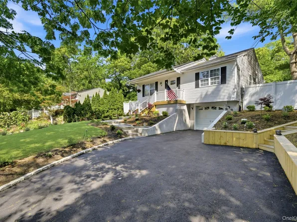 291 Locust Drive, Rocky Point, NY 11778