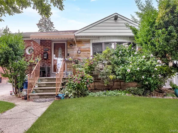 6532 170th Street, Fresh Meadows, NY 11365