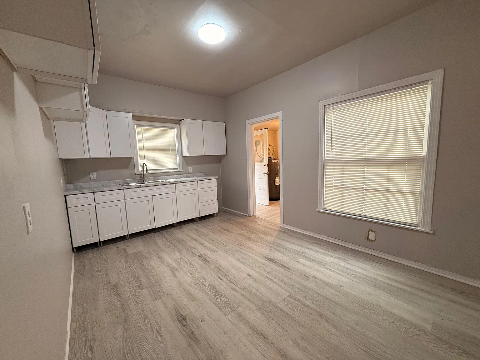 2 bed, 1128 sqft, $1,100 — Photo 3