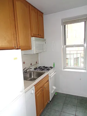 Rented by Metropolitan Equities | media 3