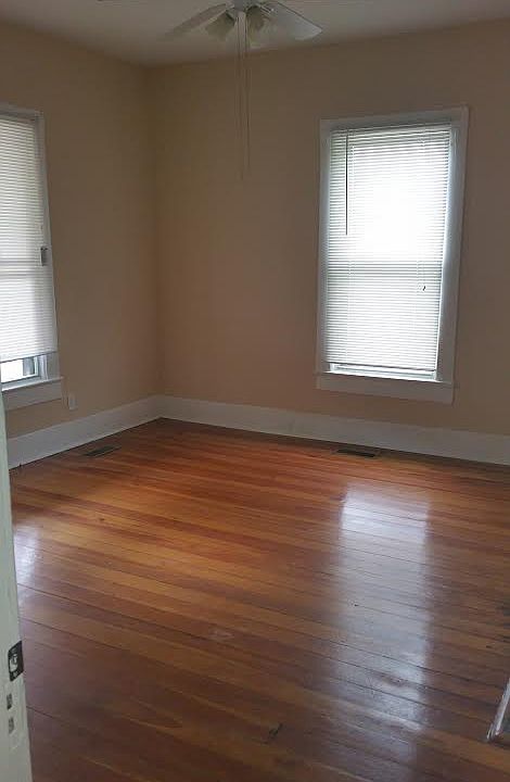 1st image of 1321 Dora St