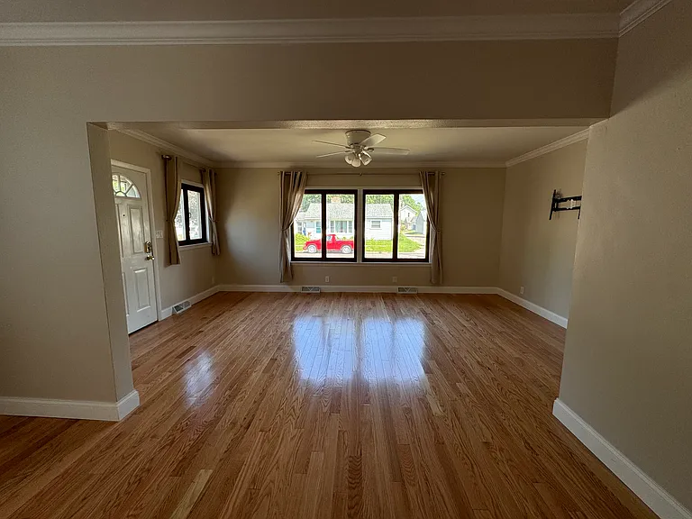313 Chestnut St — Photo 9