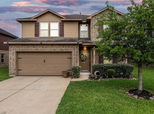 2061 Lepper St, Alvin, TX 77511