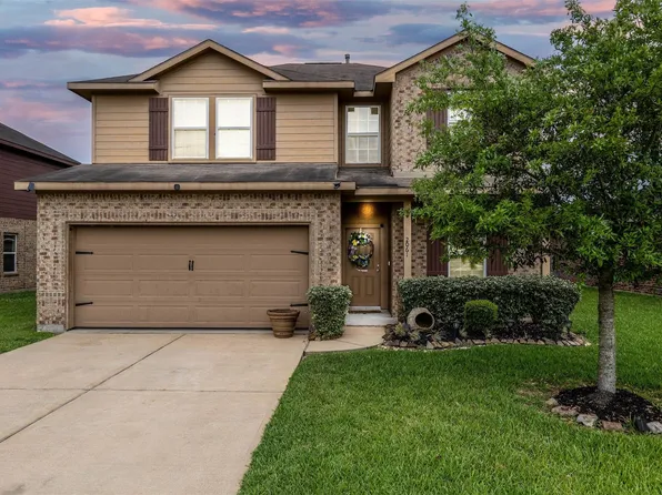 2061 Lepper St, Alvin, TX 77511