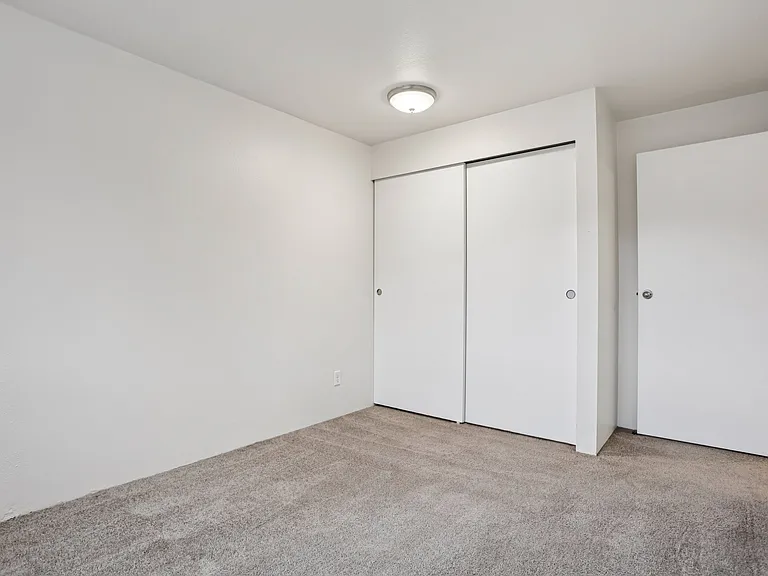 Poplar Lane Apartments — Photo 60