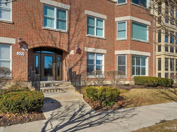 200 N River Ln Unit 101, Geneva, IL 60134