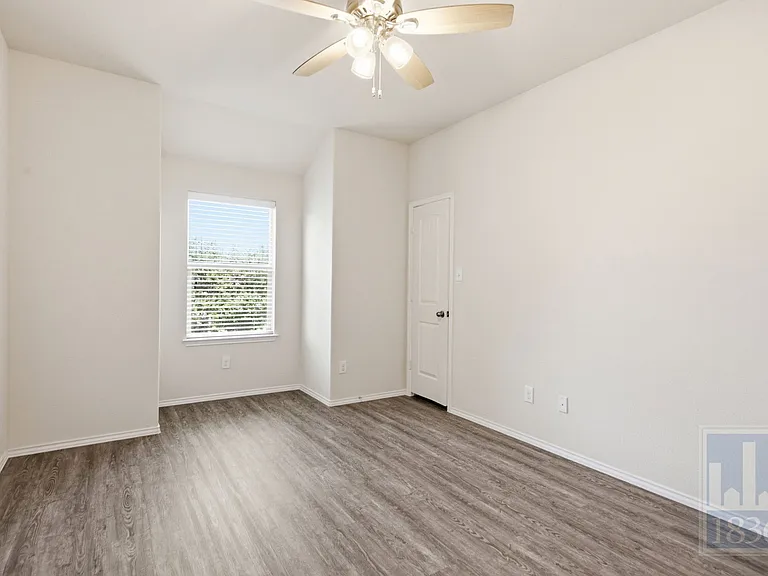 18713 Falcon Pointe Blvd — Photo 28