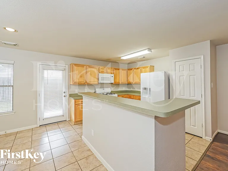 29311 Legends Hill Dr — Photo 5