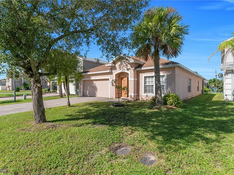 8125 Silver Birch Way — Photo 4