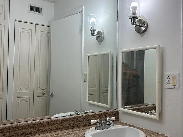 3750 Inverrary Dr #1W — Photo 13