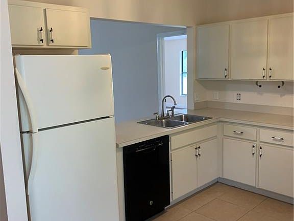 5th image of 3017 Beech Ave