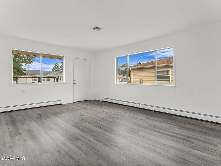 12 Montego St — Photo 3