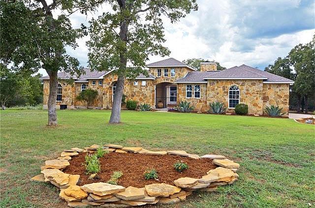 1st image of 136 Eight Oaks Dr