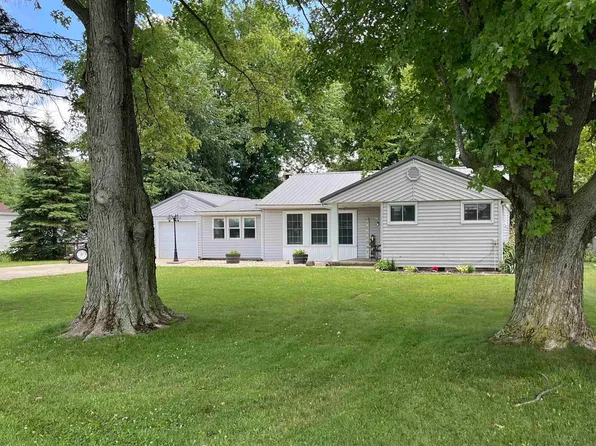 283 S Hilltop Ave, Fairmount, IN 46928