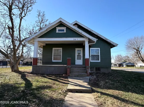 307 W Russell St, California, MO 65018