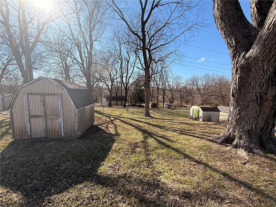 2nd image of 5522 Ripley St