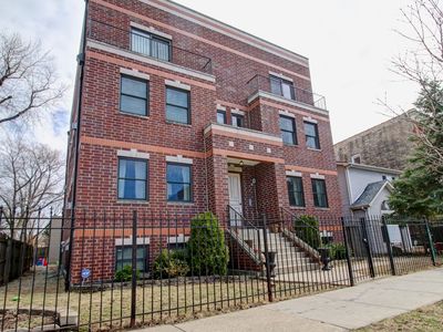 2219 N Campbell Ave #1S, Chicago, IL, 60647