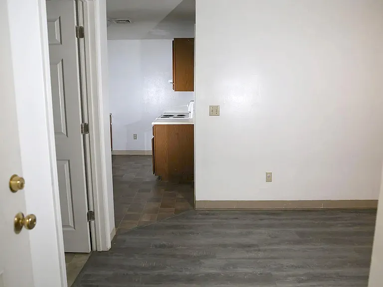 25 Laval Street Apartments — Photo 42