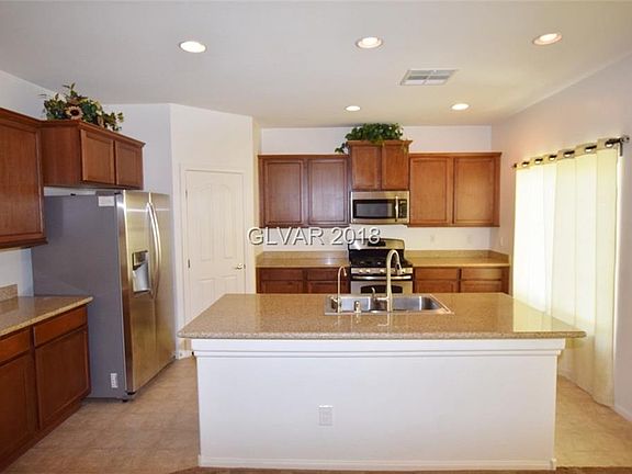 4th image of 9334 Forest Meadows Ave