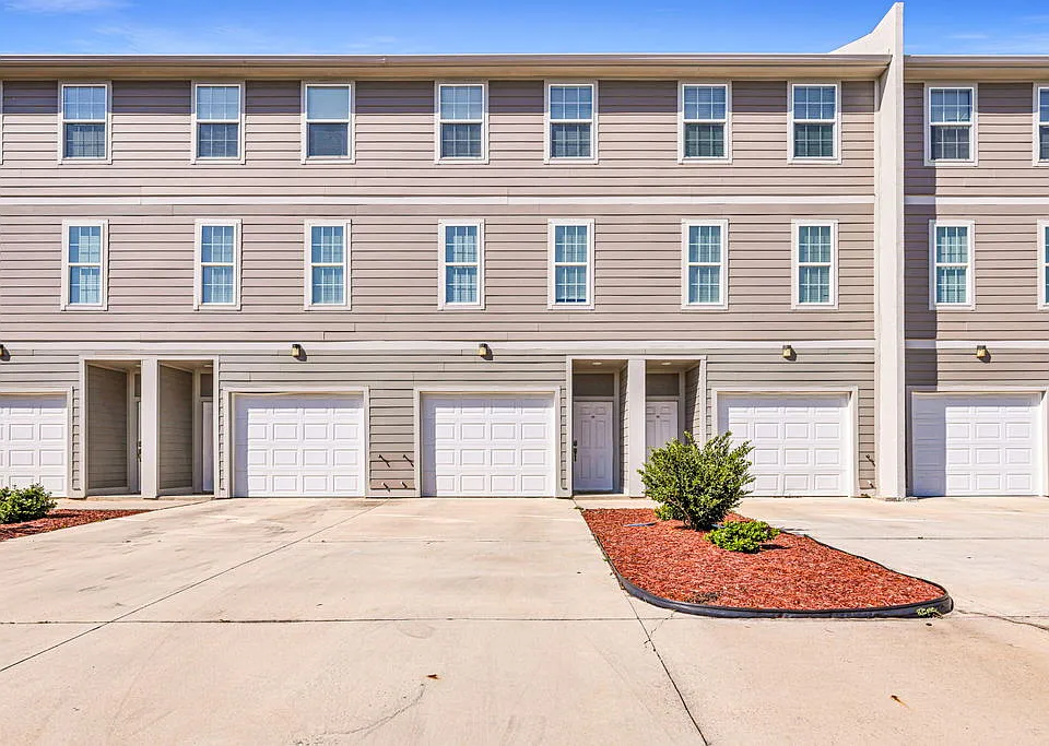 107 E Orchard Loop
