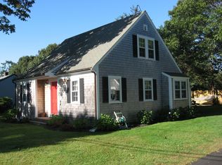 65 Robinson Rd, Falmouth, MA 02540