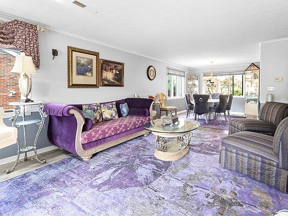 4th image of 3925 Palisades Dr