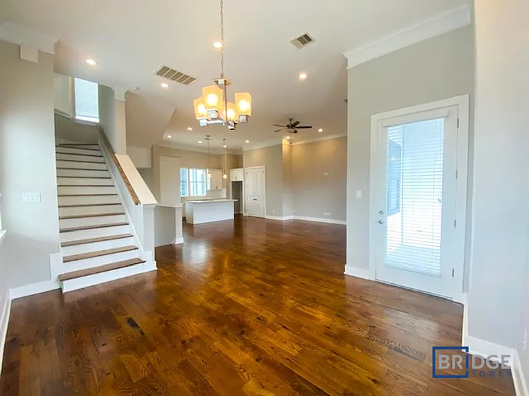 2202 Arabelle St — Photo 6