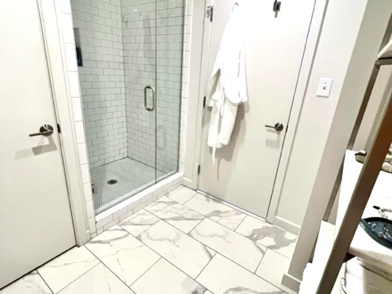 2329 1st Ave N #403 — Photo 23